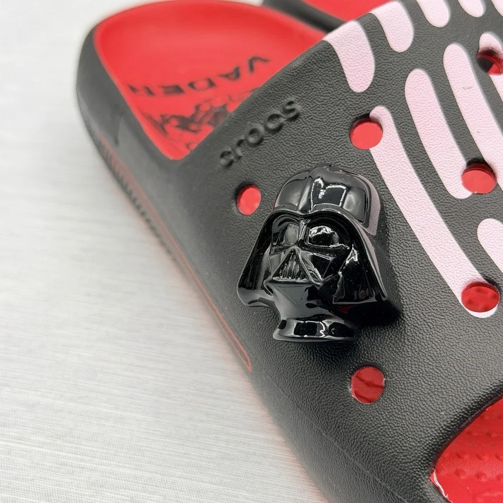 Crocs Star‎ Wars Men's 7 Classic Slide V2 Darth Vader Glow in Dark Women's 9